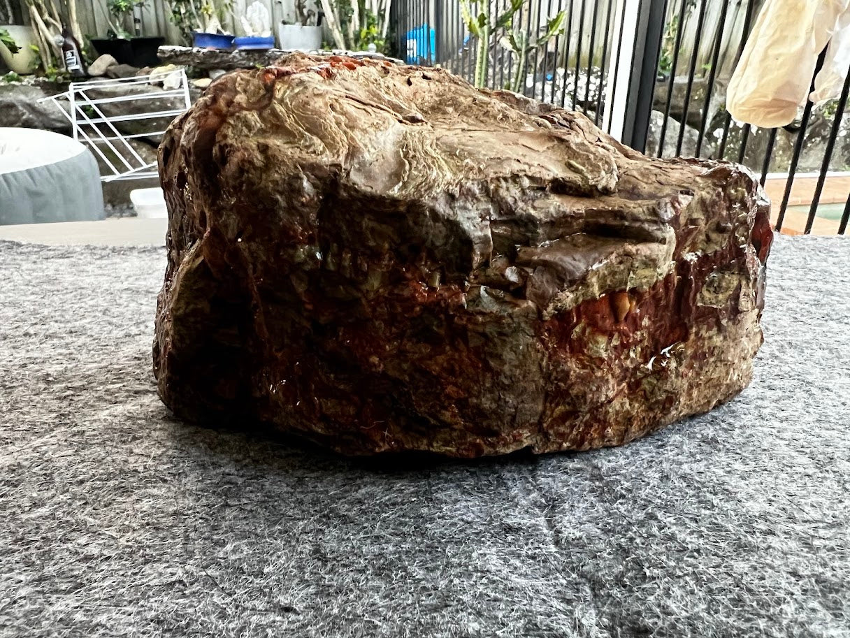 Could this be hiding an incredible agate centre?