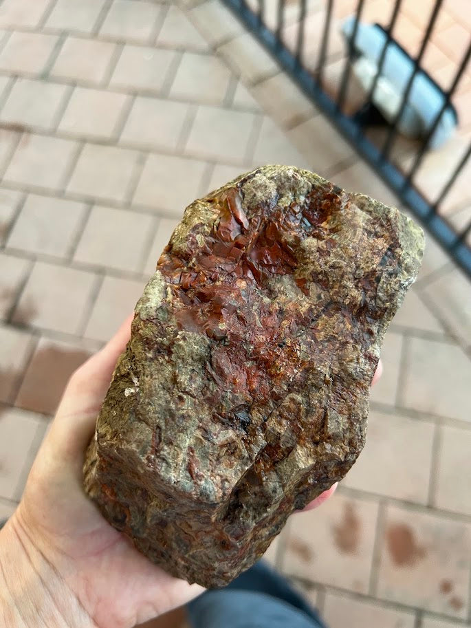 Could this be hiding an incredible agate centre?